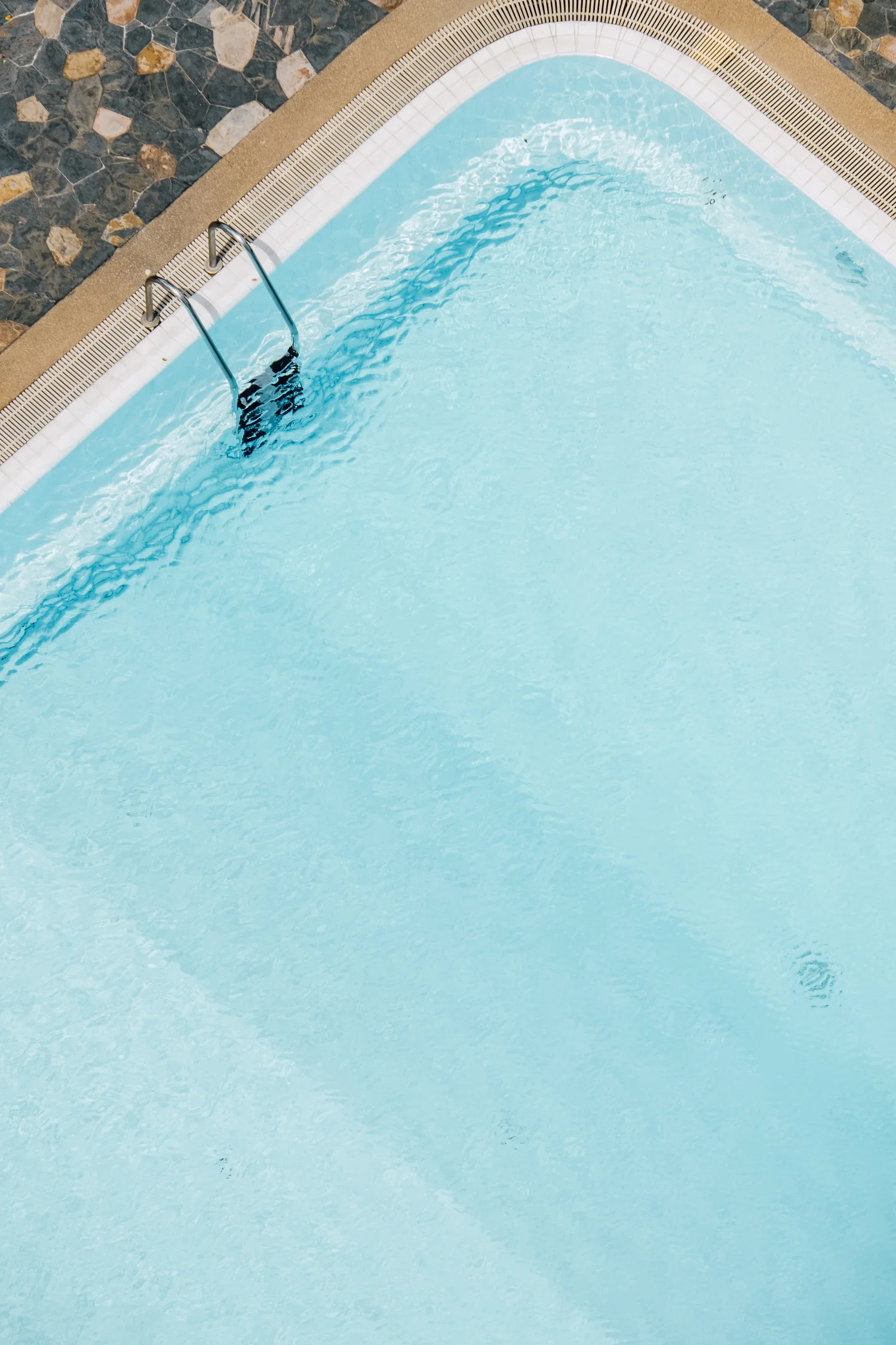 Tomas de barredera para piscina