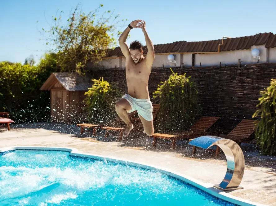 Me aparece arena en la piscina: crepinas rotas