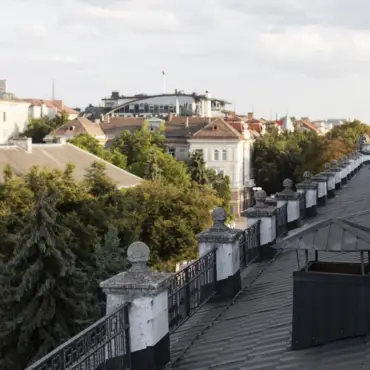 ¿Cómo eliminar el mal olor en un patio de luces?